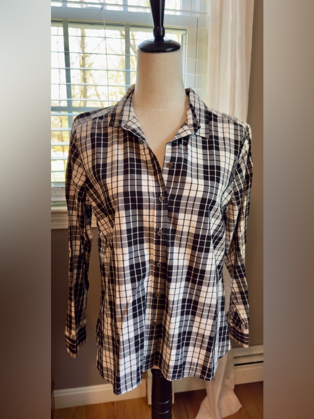 LOFT Black and White Plaid Button-Down Shirt